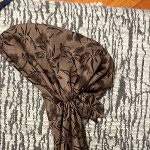 Green womens headscarf